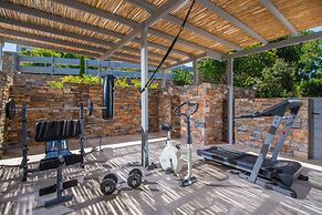 Luxury Villa With Stunning Views in Agios Nikolaos