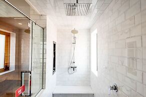 Exquisite Pool Villa B