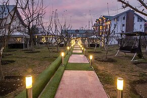 Apple Orchard Resort & Spa