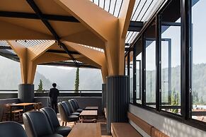 Allura Azana Resort Tawangmangu