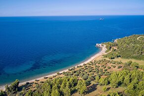 Ajul Luxury Hotel & Spa Resort, a Registry Collection Hotel