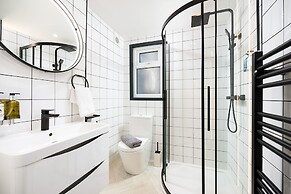 Beautiful 3 Bed House - Habita Property