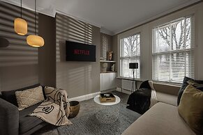 Beautiful 3 Bed House - Habita Property