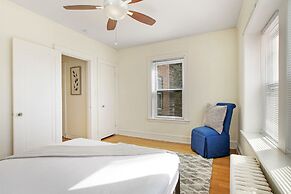 1-Bedroom Nice Apartment in Skokie