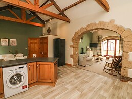 The Arches Larklands