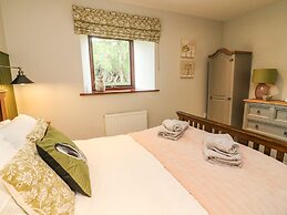 The Arches Larklands