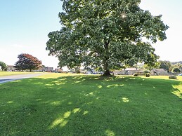 The Arches Larklands