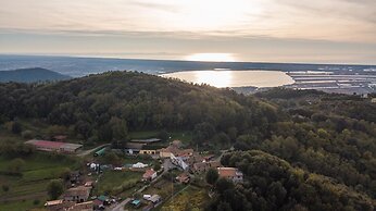 Rondini Farmhouse in Chiatri