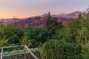 Rondini Farmhouse in Chiatri