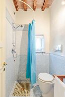 Rondini Farmhouse in Chiatri