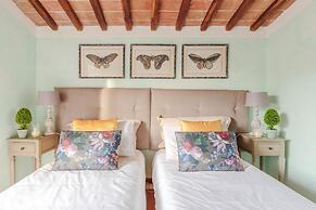 Rondini Farmhouse in Chiatri