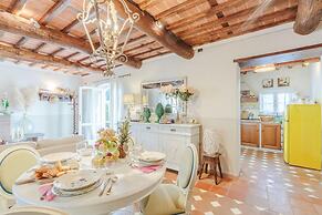 Rondini Farmhouse in Chiatri