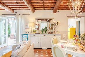 Rondini Farmhouse in Chiatri