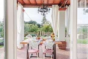 Rondini Farmhouse in Chiatri