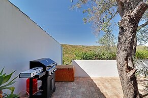 Villa Eiras Altas Grande by Portucasa