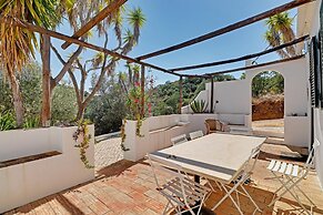 Villa Eiras Altas Grande by Portucasa