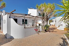 Villa Eiras Altas Grande by Portucasa