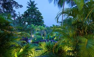 Cool and Contemporary Hilltop Villa With Ocean Views