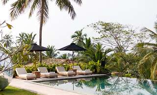 Cool and Contemporary Hilltop Villa With Ocean Views