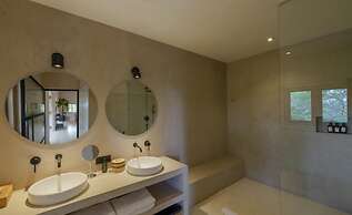 Cool and Contemporary Hilltop Villa With Ocean Views