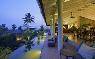 Cool and Contemporary Hilltop Villa With Ocean Views