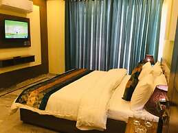 Hotel Holiday Lahore