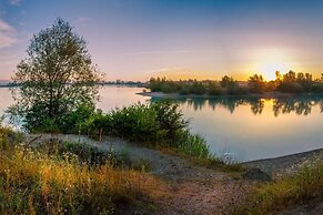 Rustic Cottage With Heated Pool