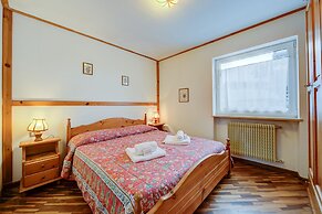 Cavalese few min From ski a25