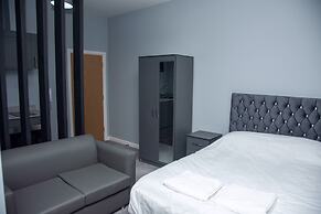 Piccadilly Apartments & Offices