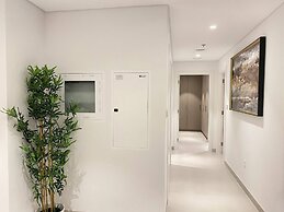 Lux BnB The Grand Creek Harbor Views