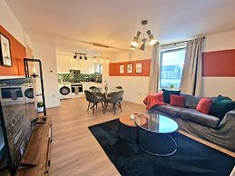 Luxury Station Apartment by Paymán Club