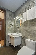 BBQ Villa & Hostel Ha Long