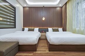 BBQ Villa & Hostel Ha Long