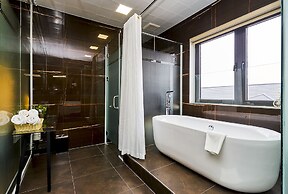 BBQ Villa & Hostel Ha Long