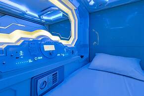 CAPS LOCK Future Hotel