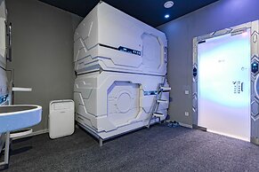 CAPS LOCK Future Hotel