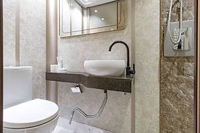 CAPS LOCK Future Hotel