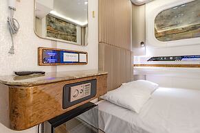 CAPS LOCK Future Hotel