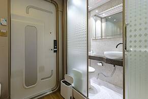 CAPS LOCK Future Hotel