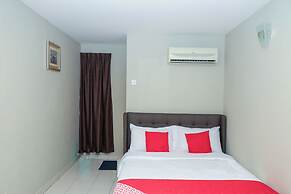 OYO 90338 Prima Saujana Budget Hotel