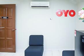 OYO 90338 Prima Saujana Budget Hotel
