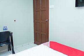 OYO 90338 Prima Saujana Budget Hotel