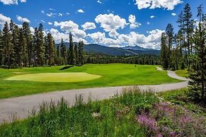 Upgraded 2 Bedroom Vacation Condo Summit County, Keystone CO by Redawn