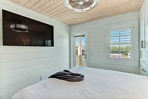 226 South Fletcher Ave 6 Bedroom Home by RedAwning