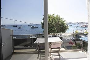 Seafront Flat With Breathtaking Sea View in Bodrum