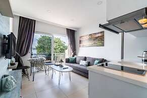 Seafront Flat With Breathtaking Sea View in Bodrum