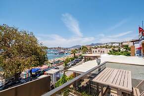 Seafront Flat With Breathtaking Sea View in Bodrum