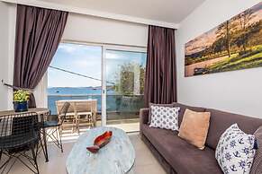 Seafront Flat With Excellent Sea View in Bodrum