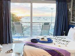 The Globe Hotel Bar and Restaurant