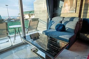 The Globe Hotel Bar and Restaurant